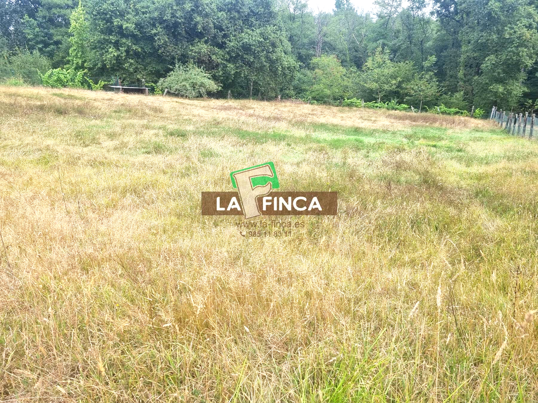 Venta de terreno en Latores