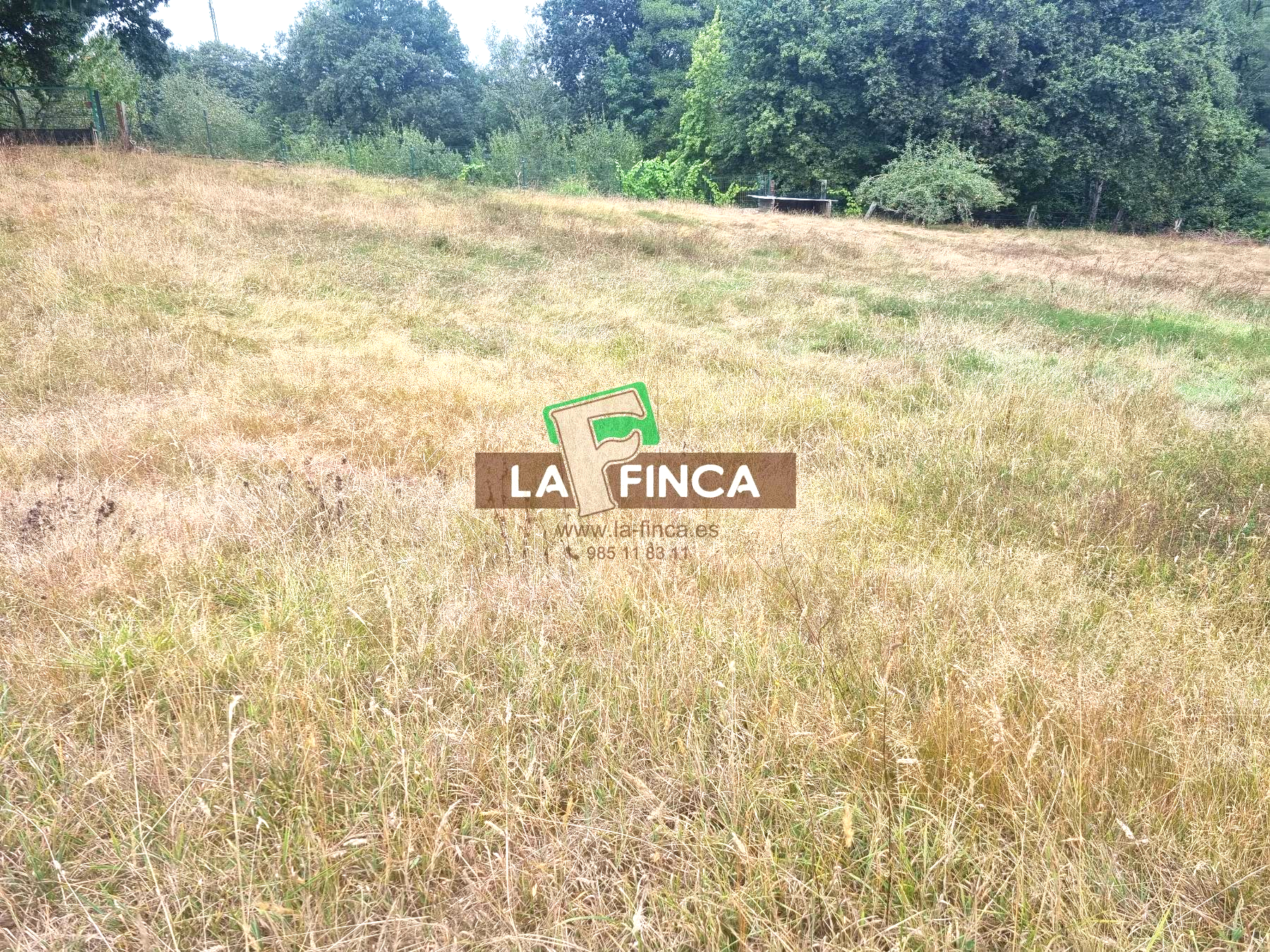 Venta de terreno en Latores