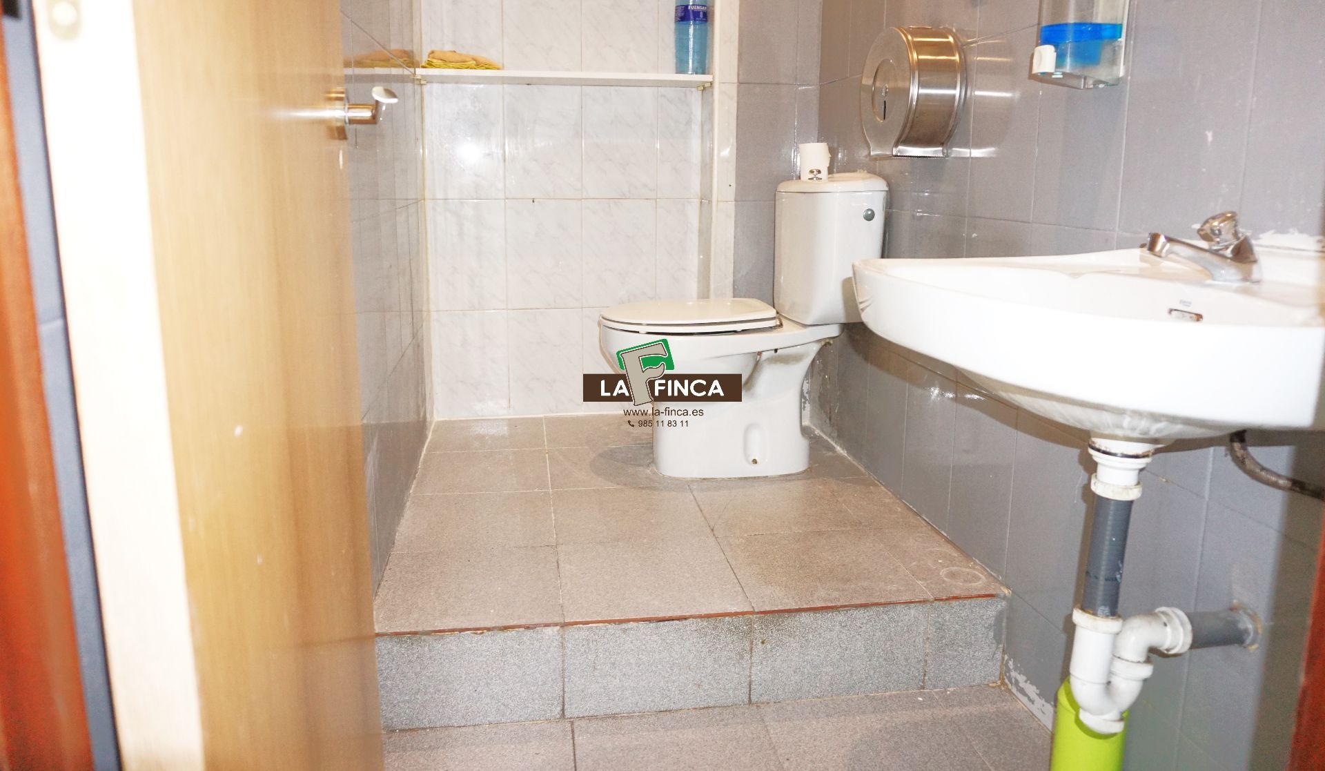 For sale of premises in Oviedo