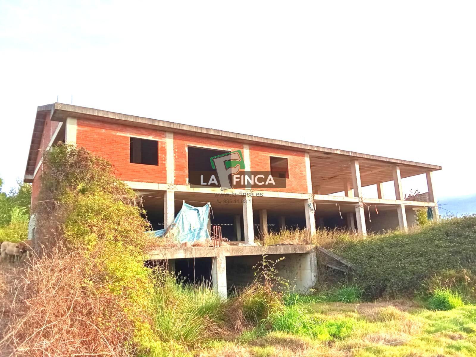 Venta de edificio en Salas