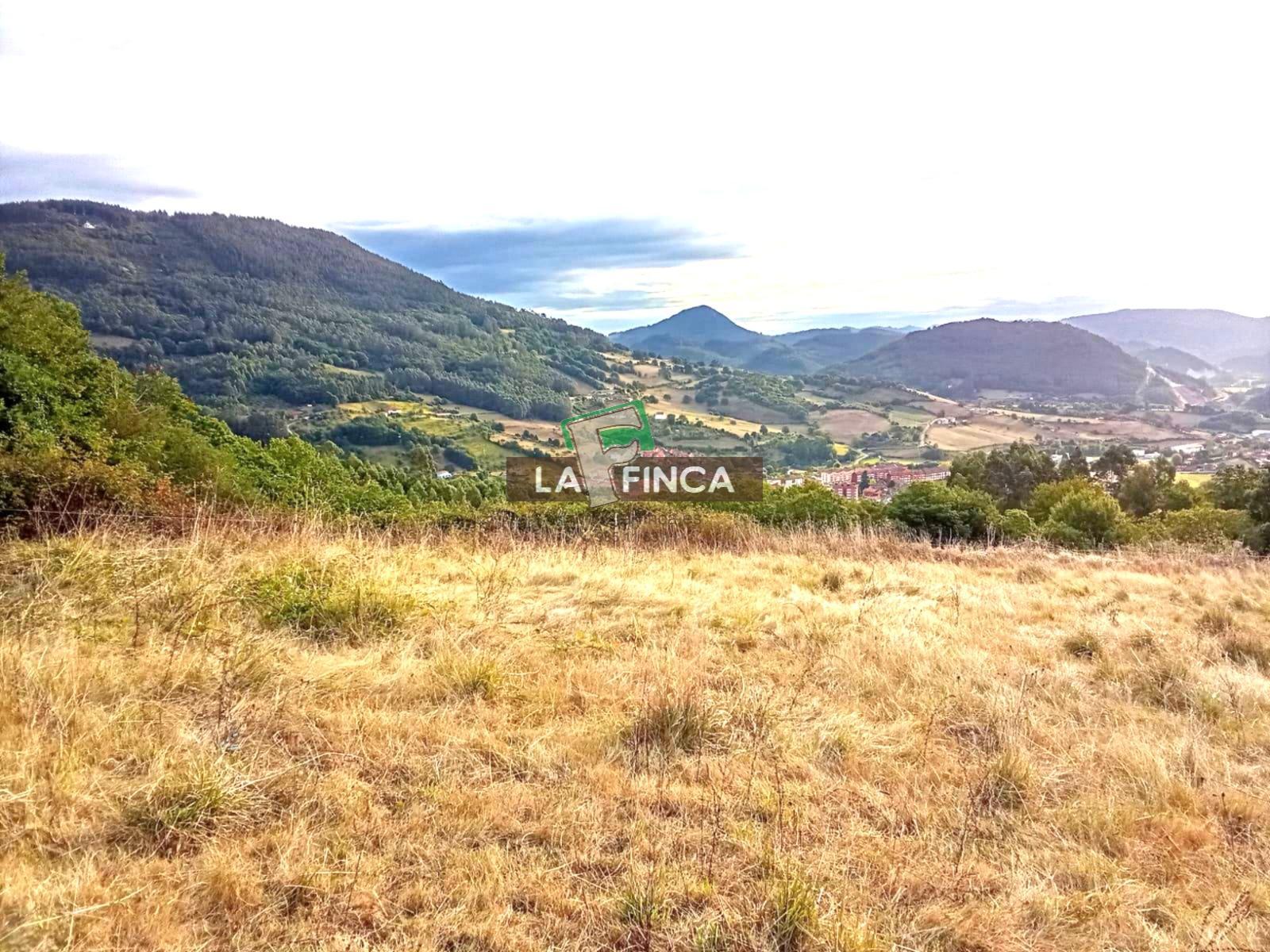 Venta de edificio en Salas