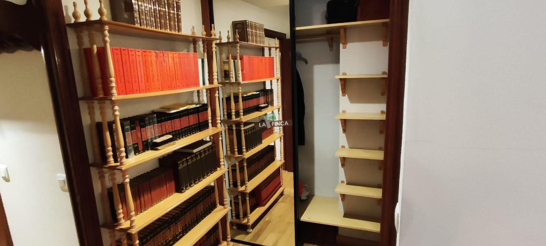 For sale of flat in Oviedo