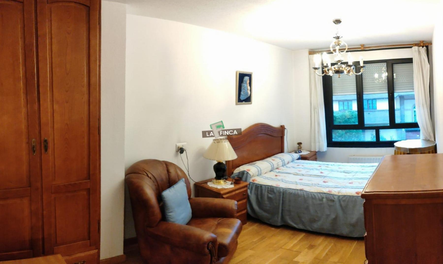 For sale of flat in Oviedo