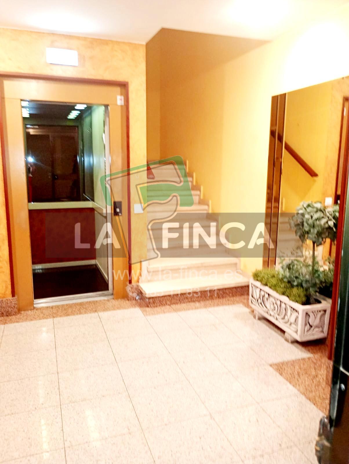 For sale of penthouse in Lugo de Llanera