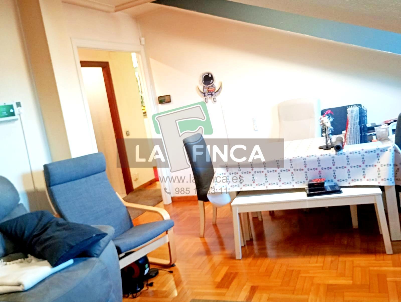 For sale of penthouse in Lugo de Llanera