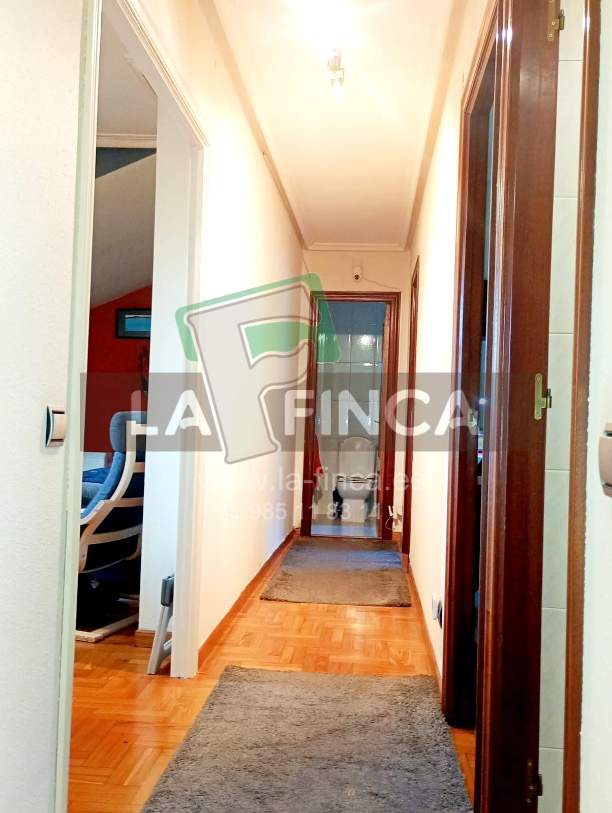 For sale of penthouse in Lugo de Llanera