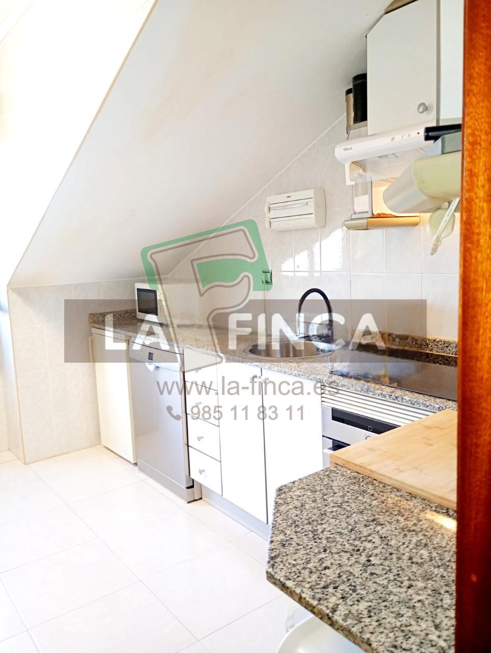 For sale of penthouse in Lugo de Llanera