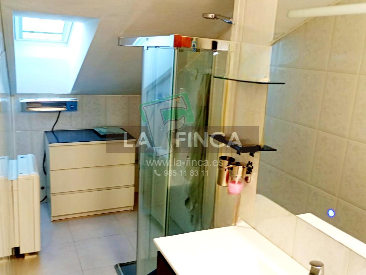 For sale of penthouse in Lugo de Llanera