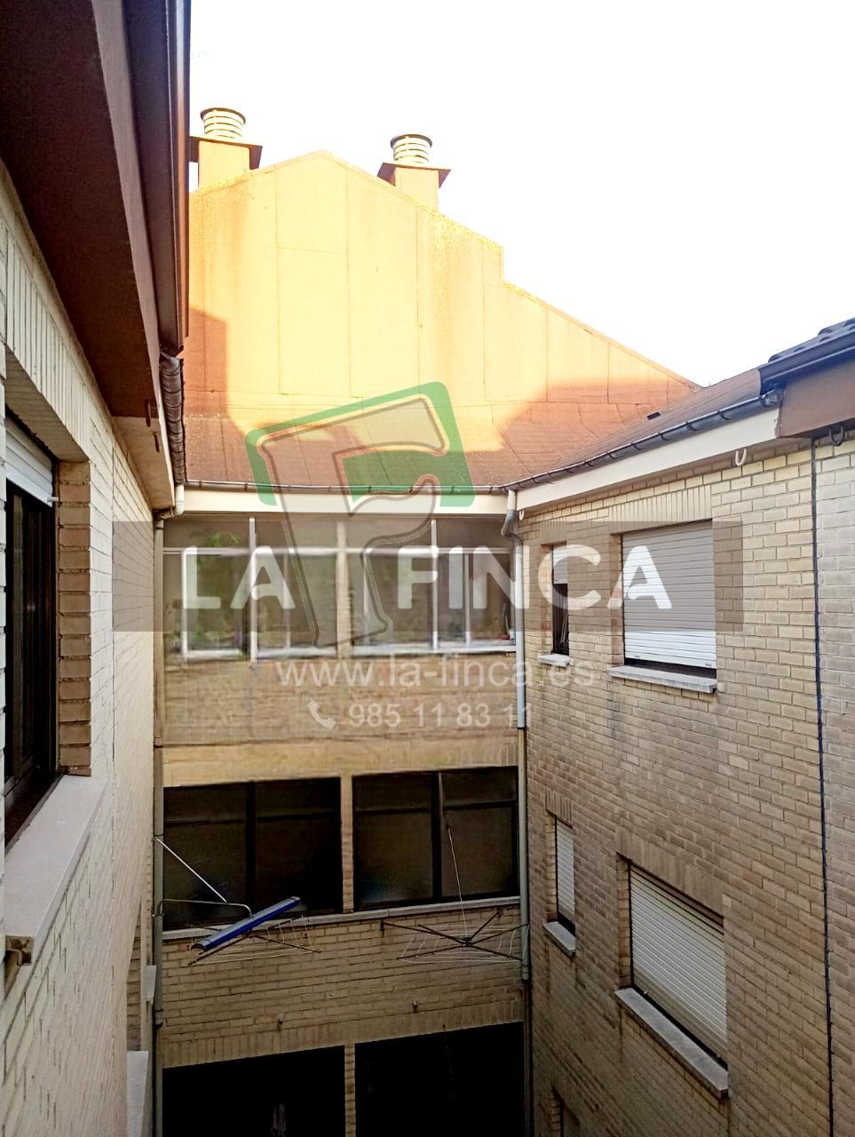 For sale of penthouse in Lugo de Llanera