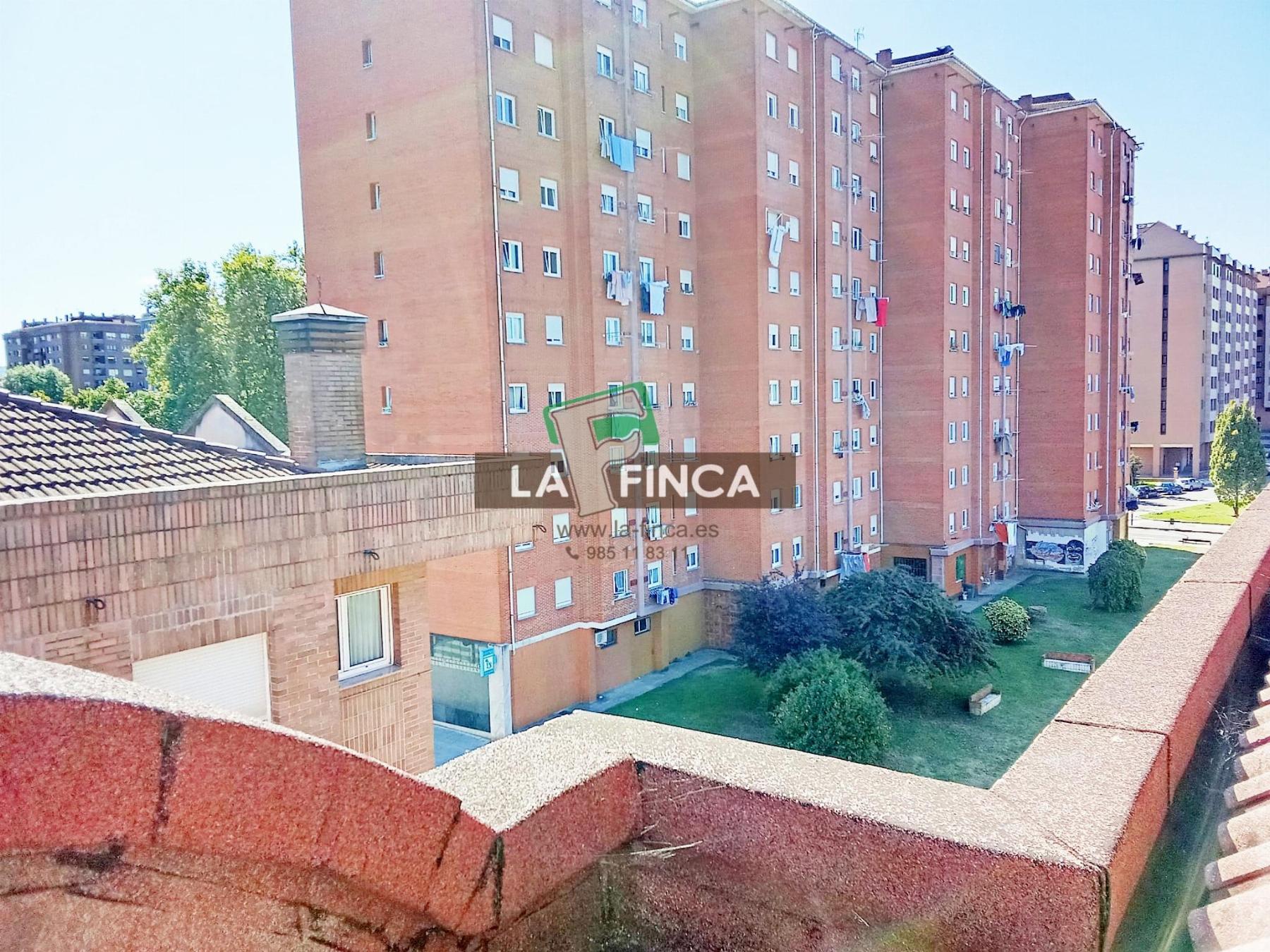 For sale of flat in Gijón