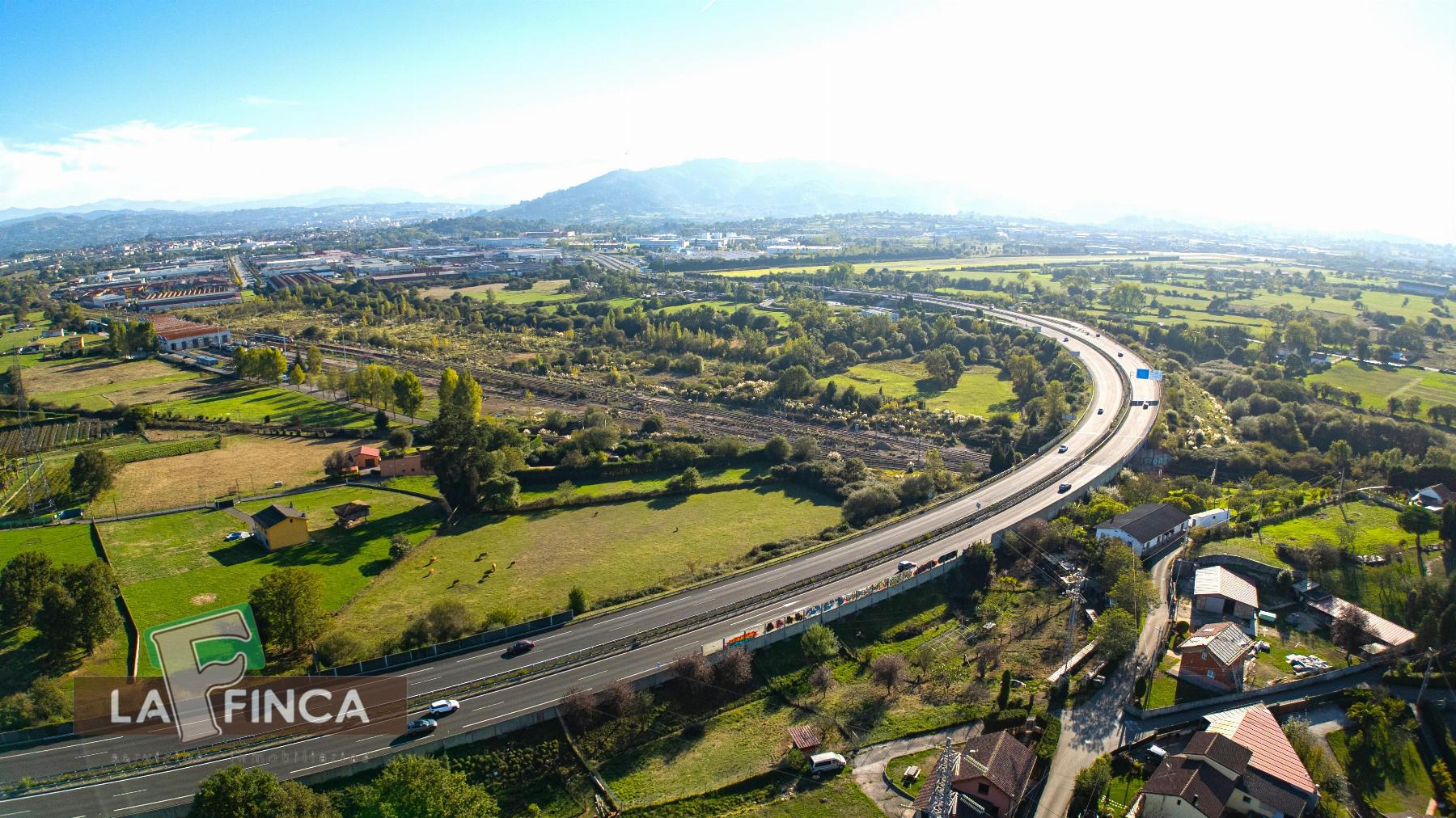 Venta de terreno en Llanera