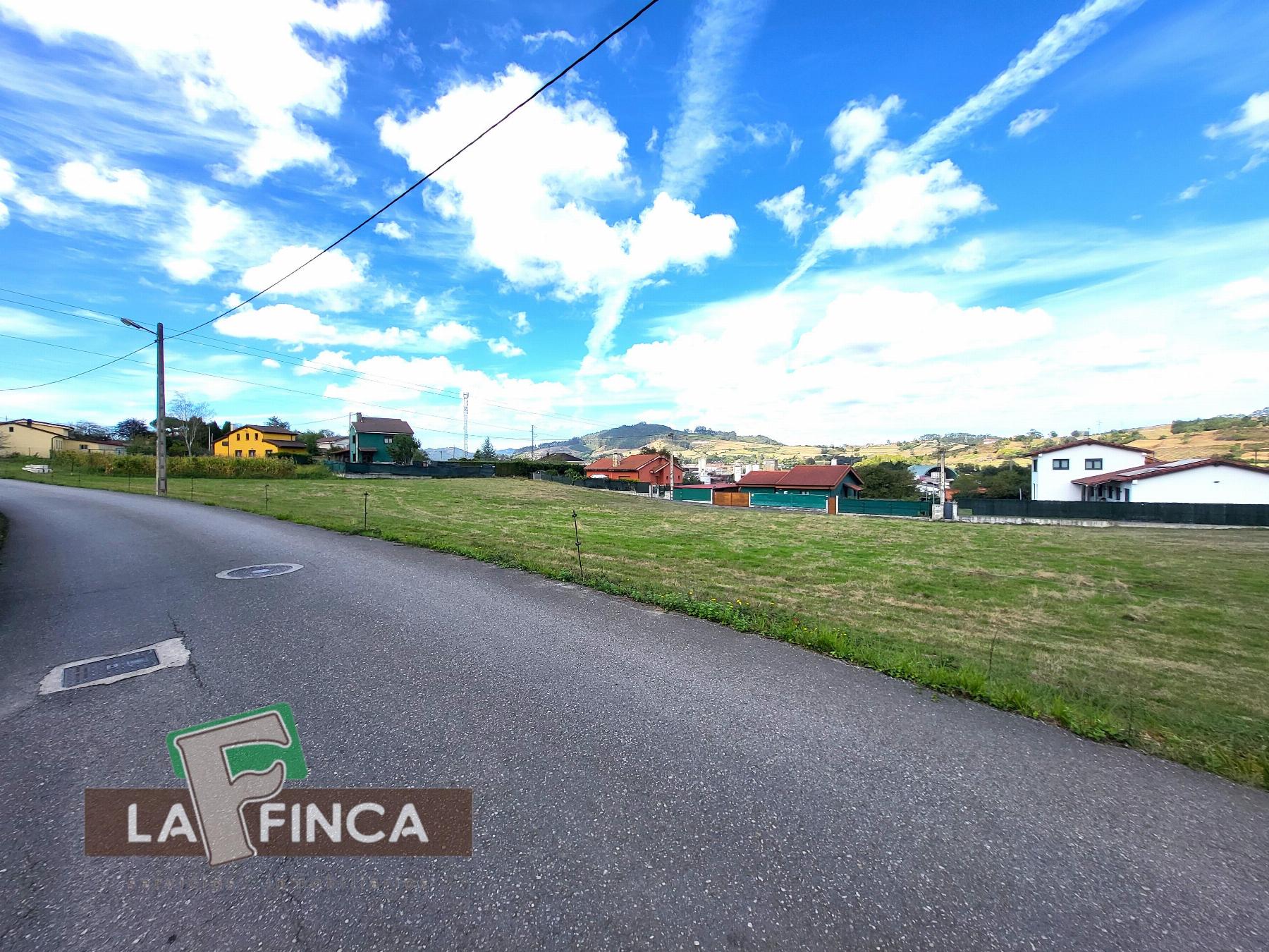 Venta de terreno en Llanera