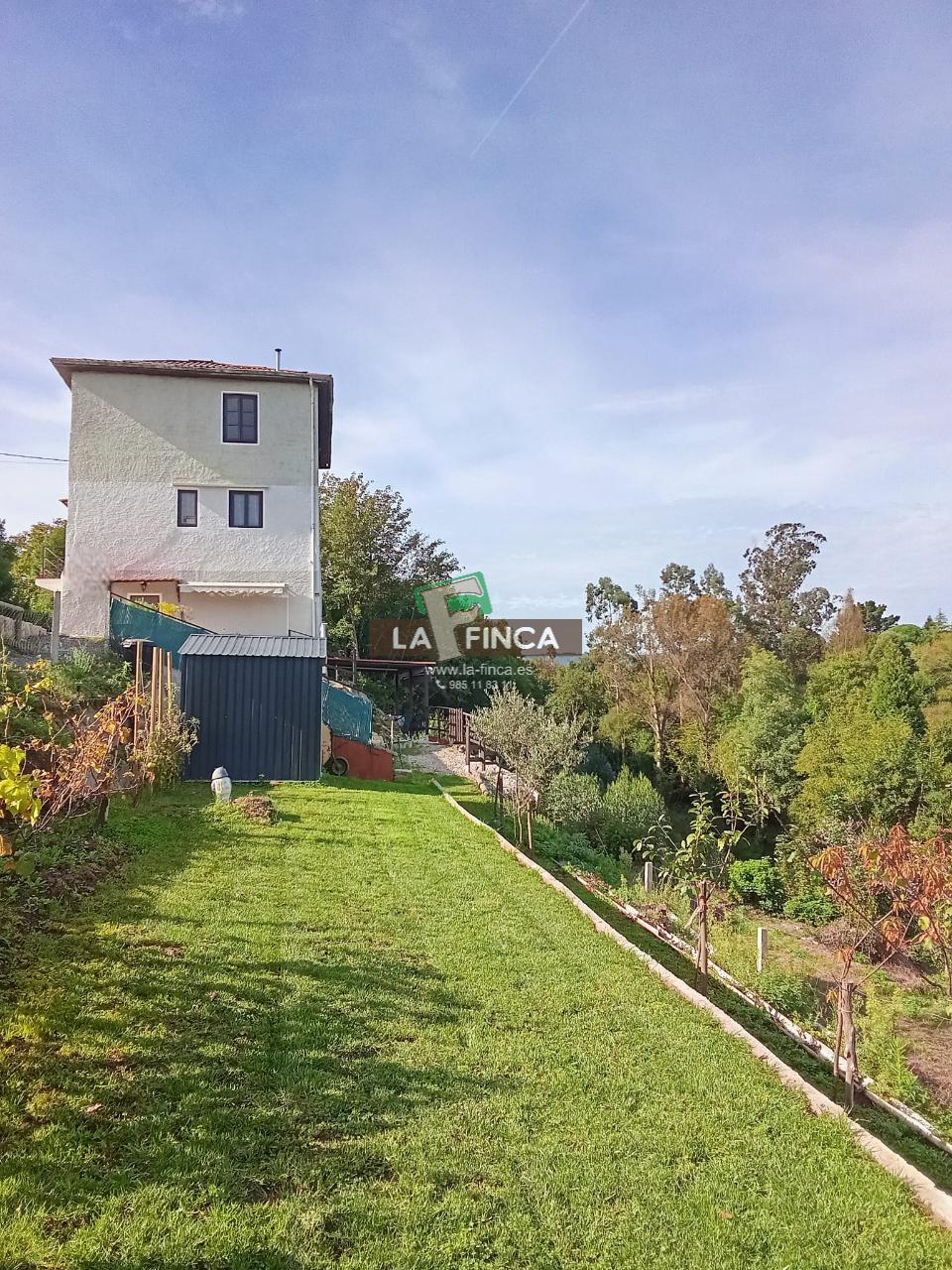 For sale of house in Muros del Nalón