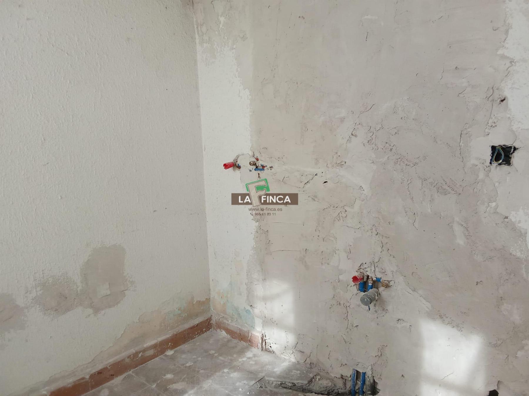 For sale of house in Muros del Nalón