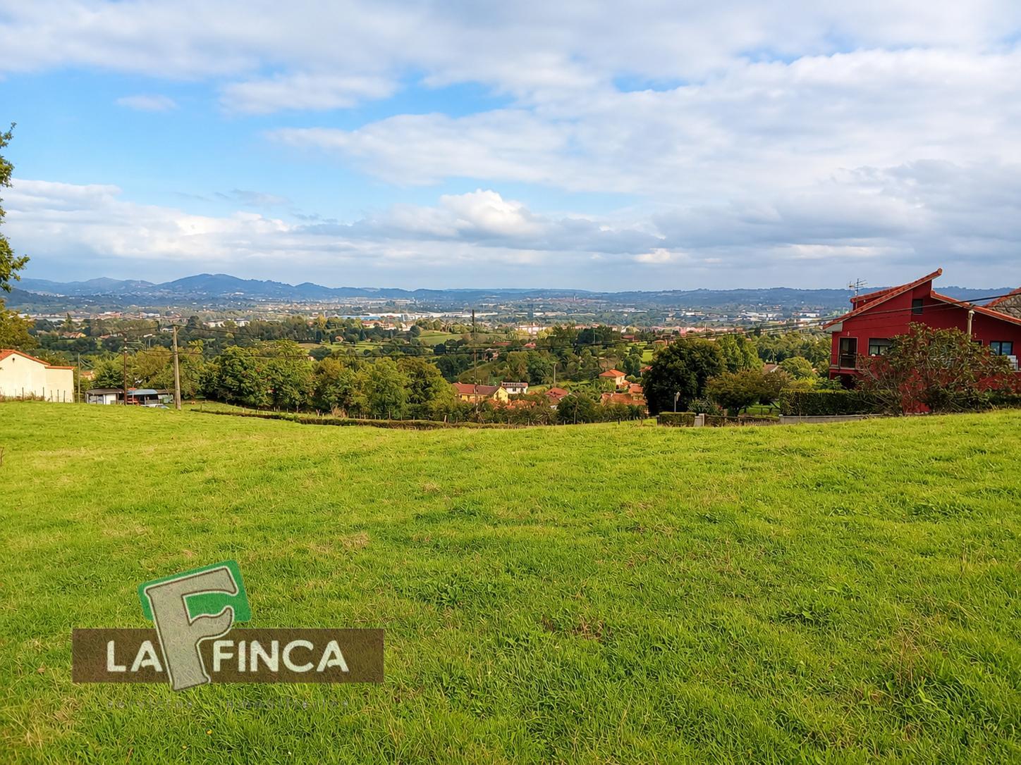 Venta de terreno en Oviedo