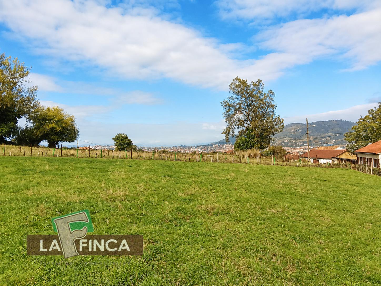 Venta de terreno en Oviedo