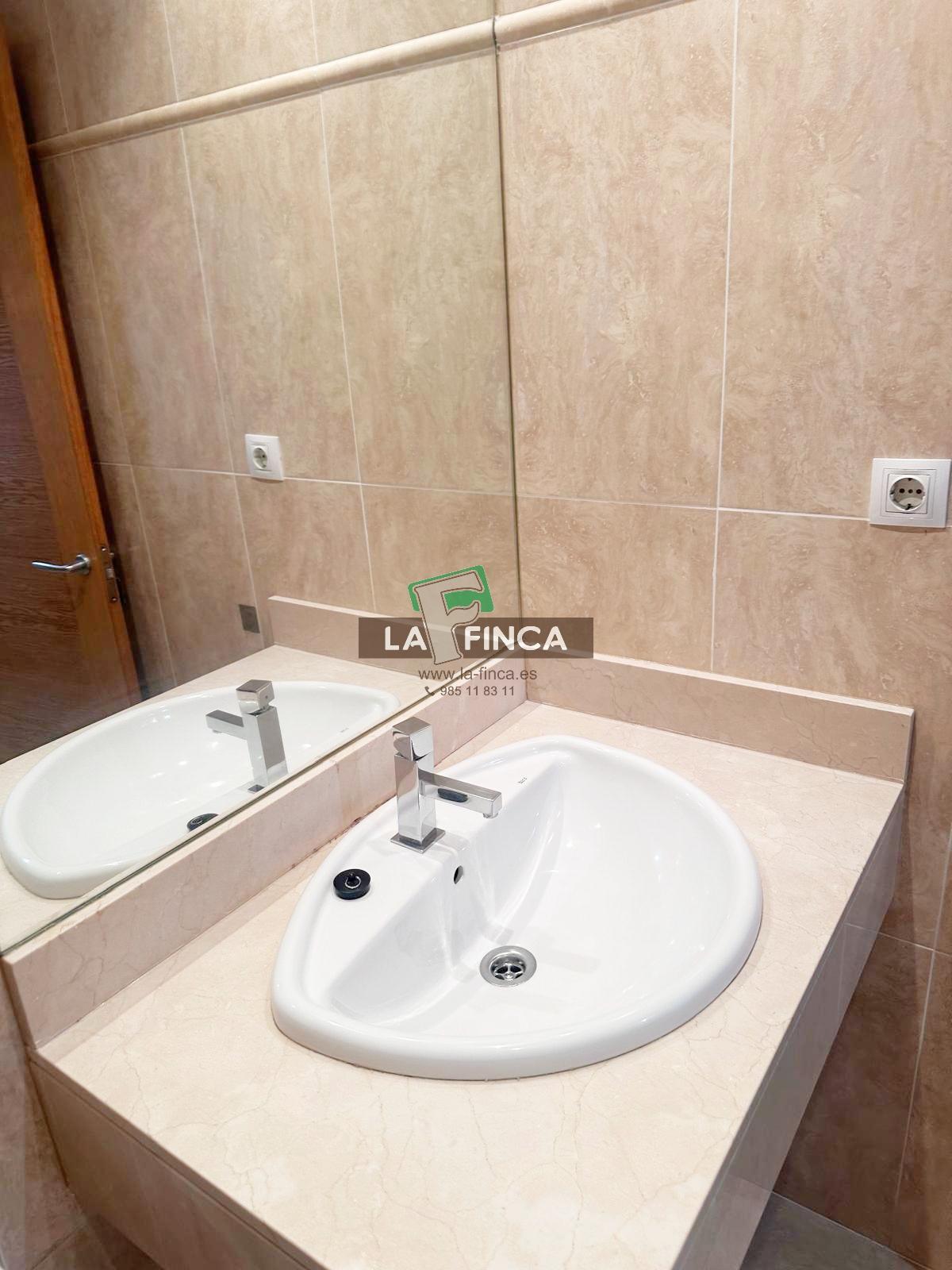 Venta de piso en Oviedo