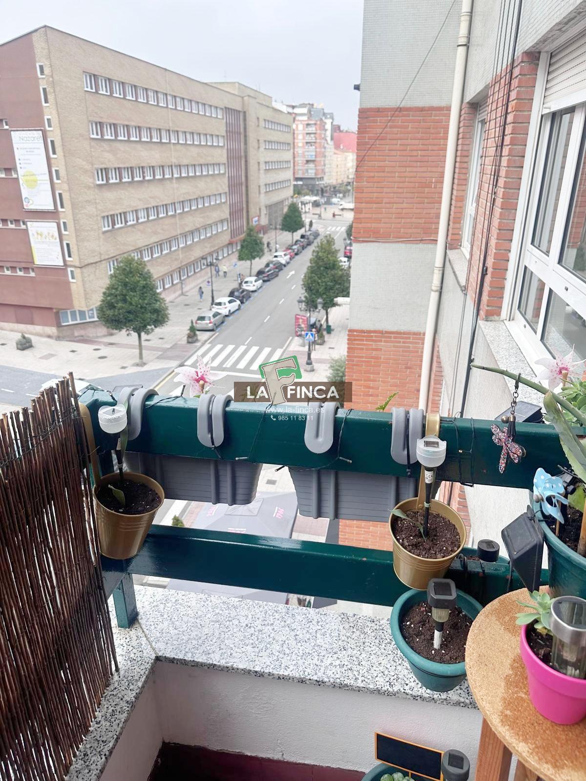 For sale of flat in Oviedo