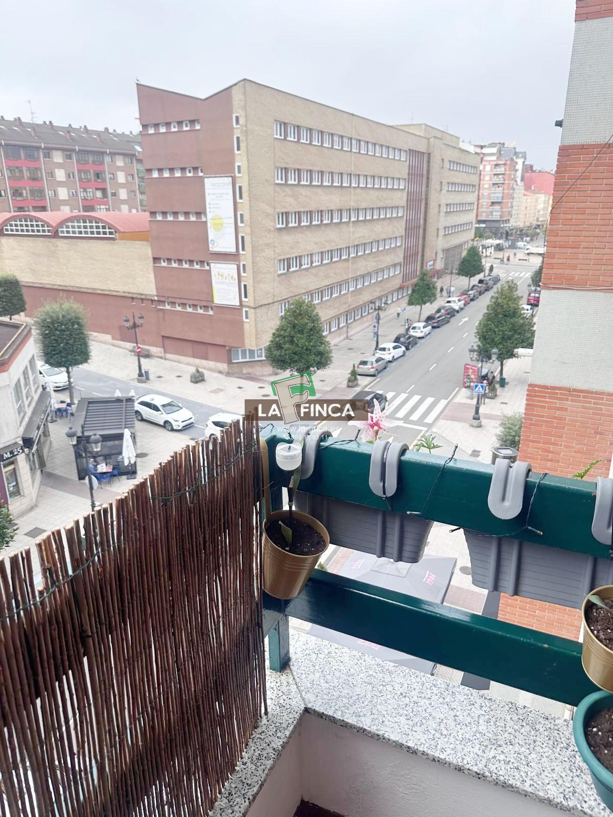 For sale of flat in Oviedo