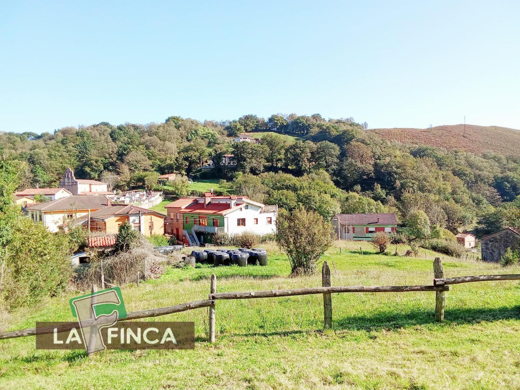 Venta de terreno en Morcín