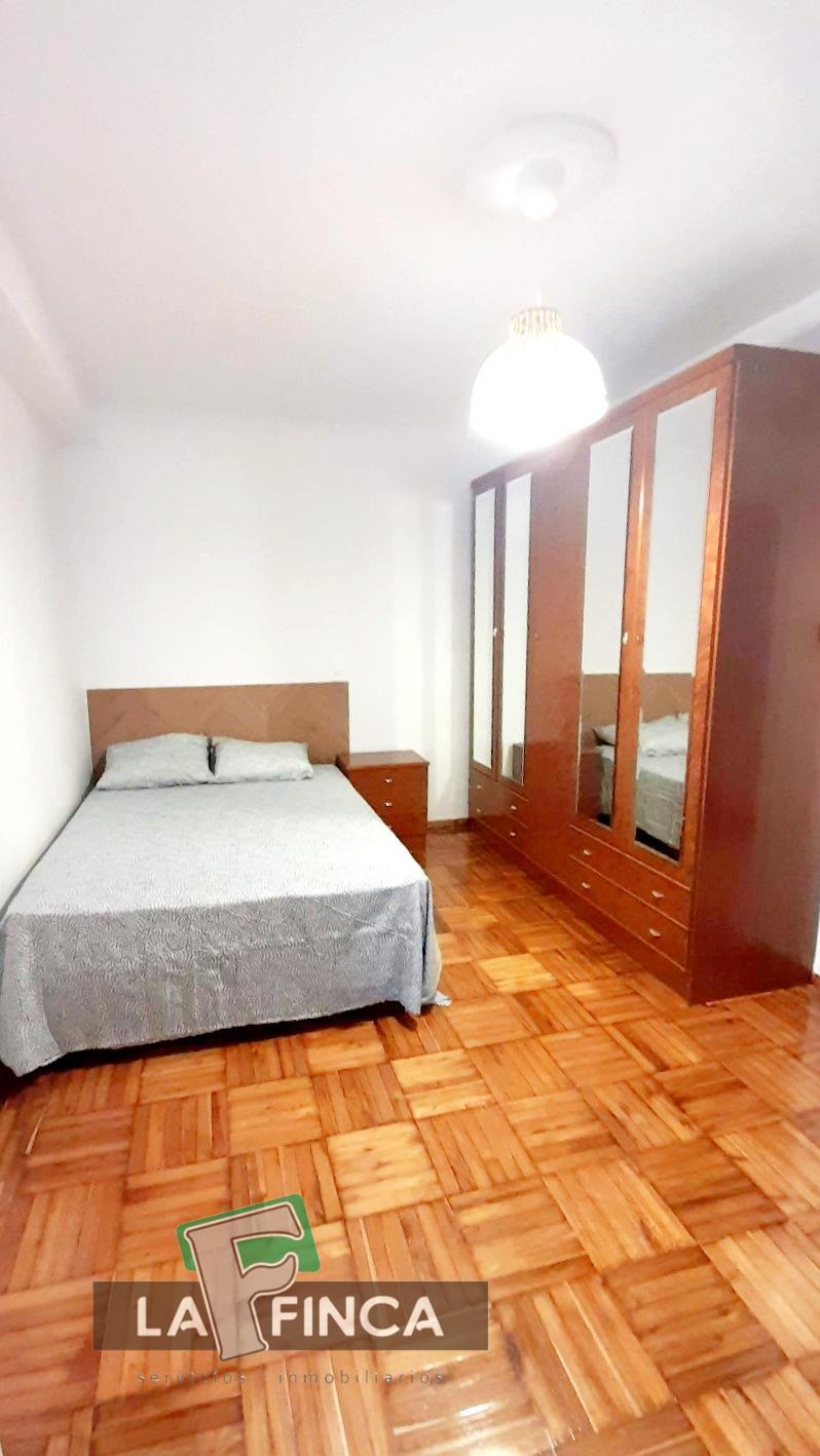 For sale of flat in Oviedo