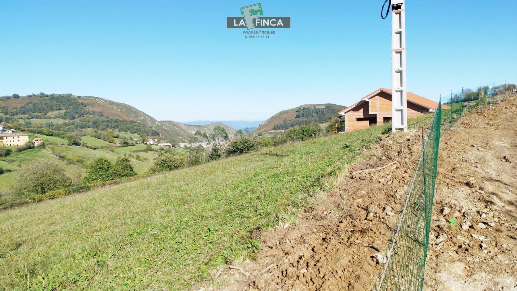 Venta de terreno en Morcín