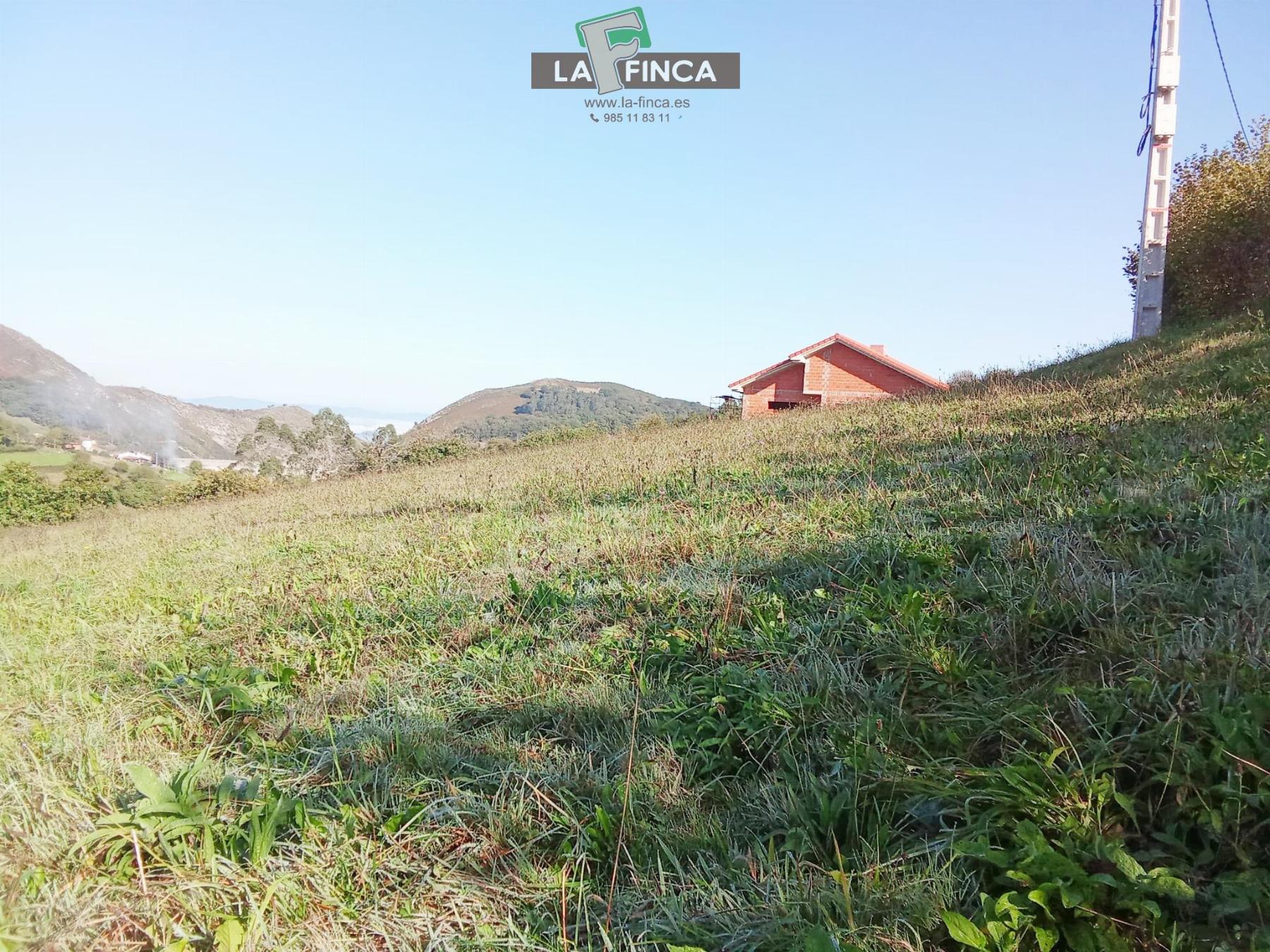 Venta de terreno en Morcín