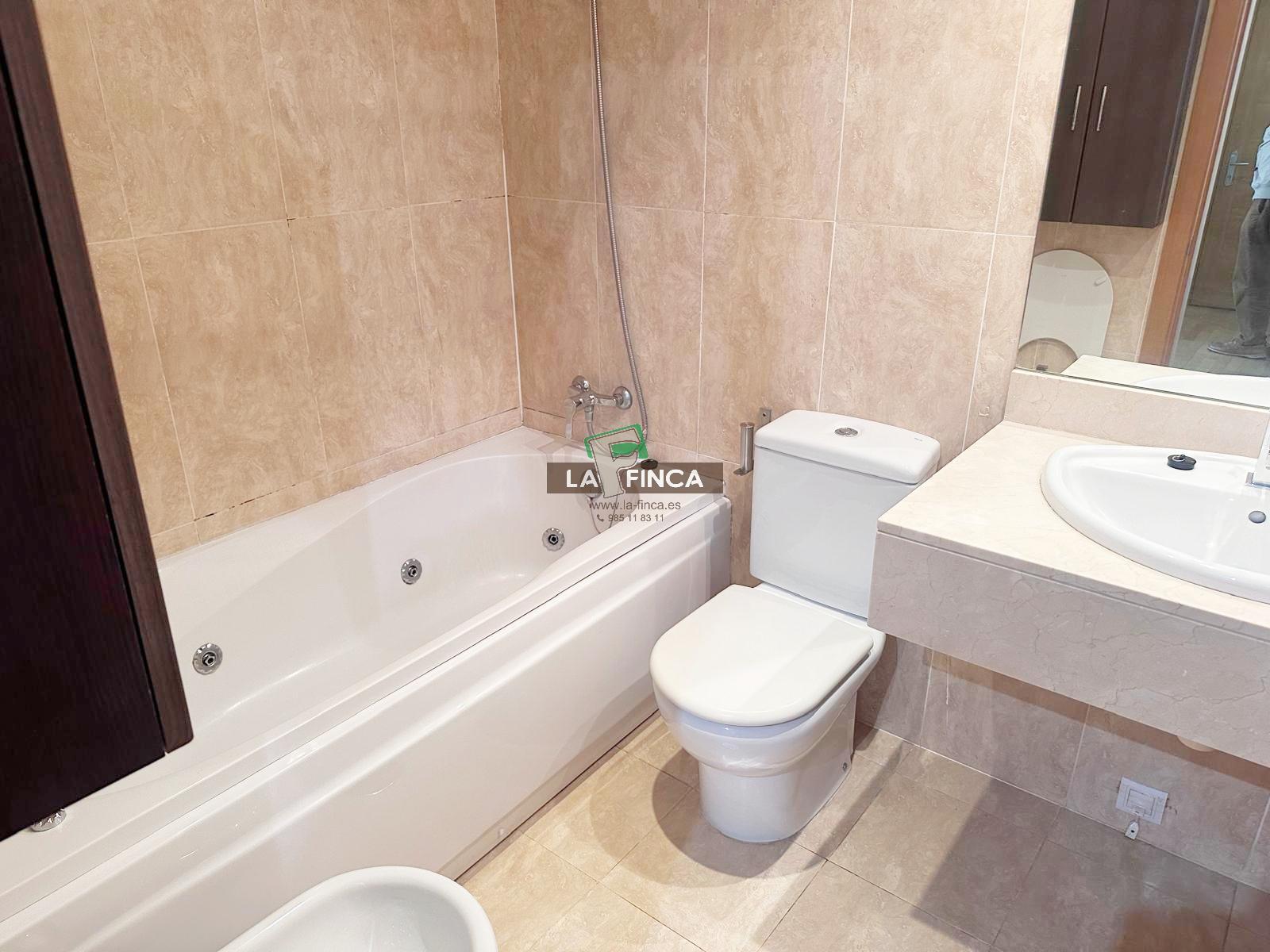 For sale of flat in Oviedo