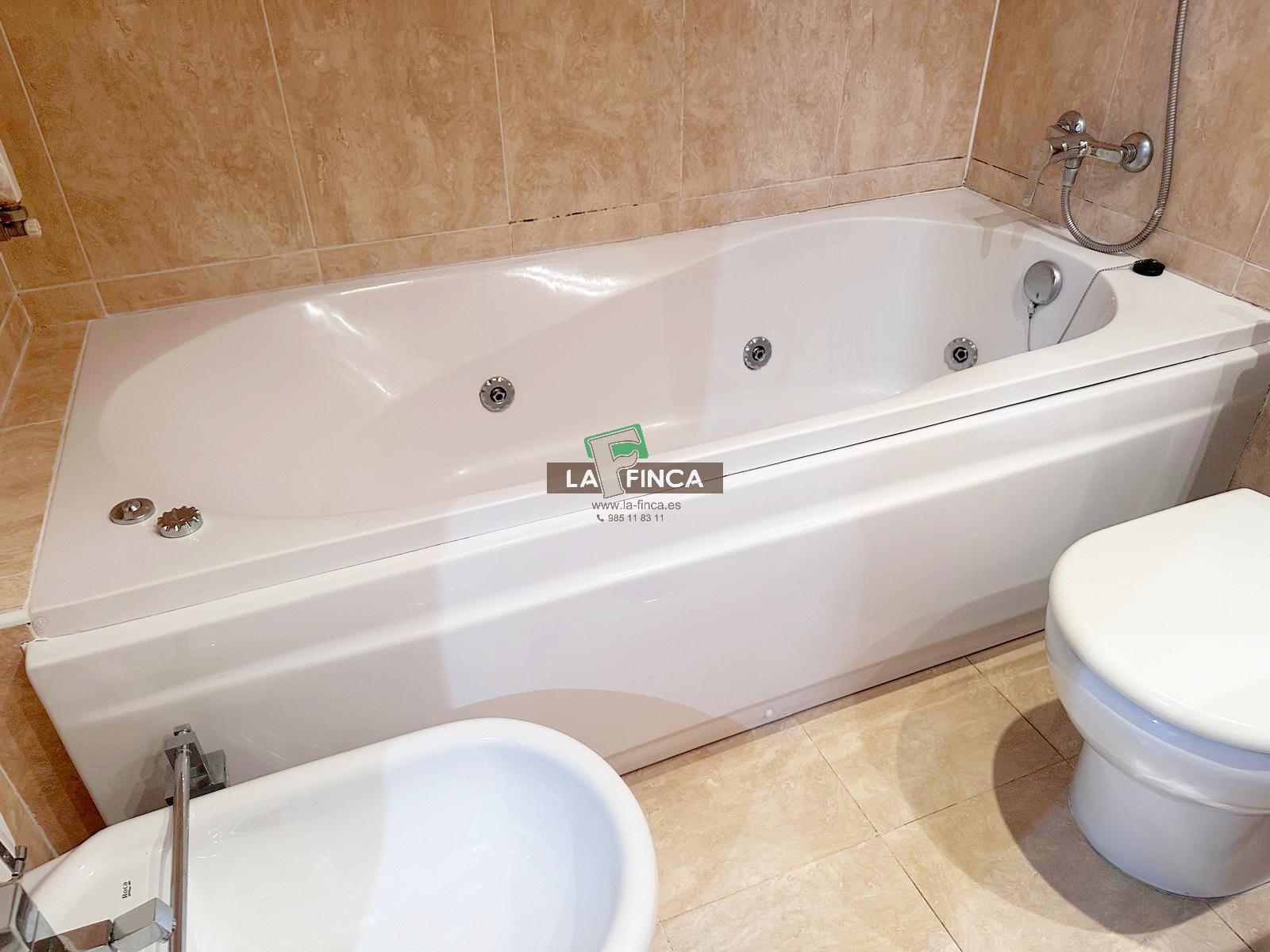 For sale of flat in Oviedo