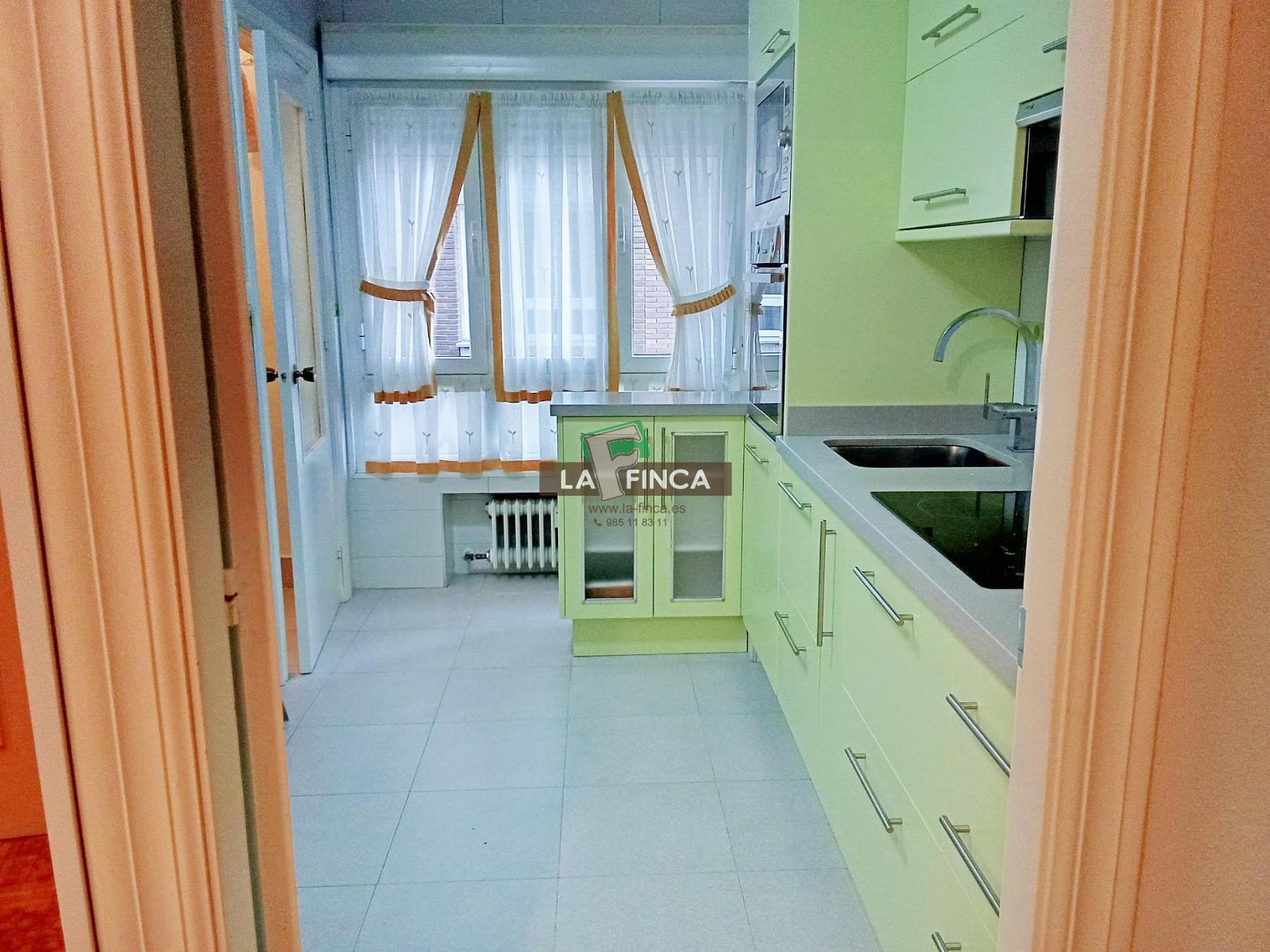 For rent of flat in Oviedo