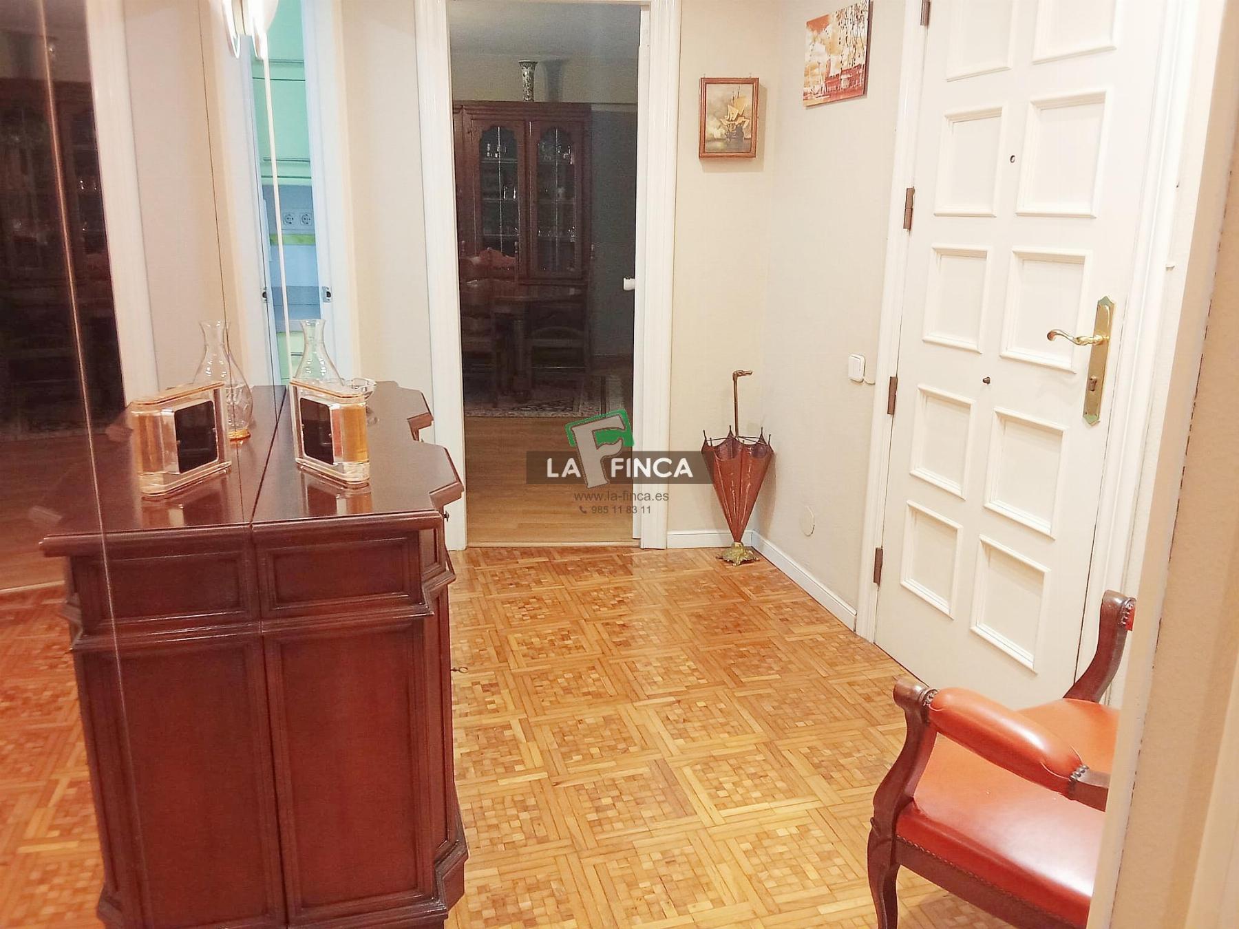 For rent of flat in Oviedo