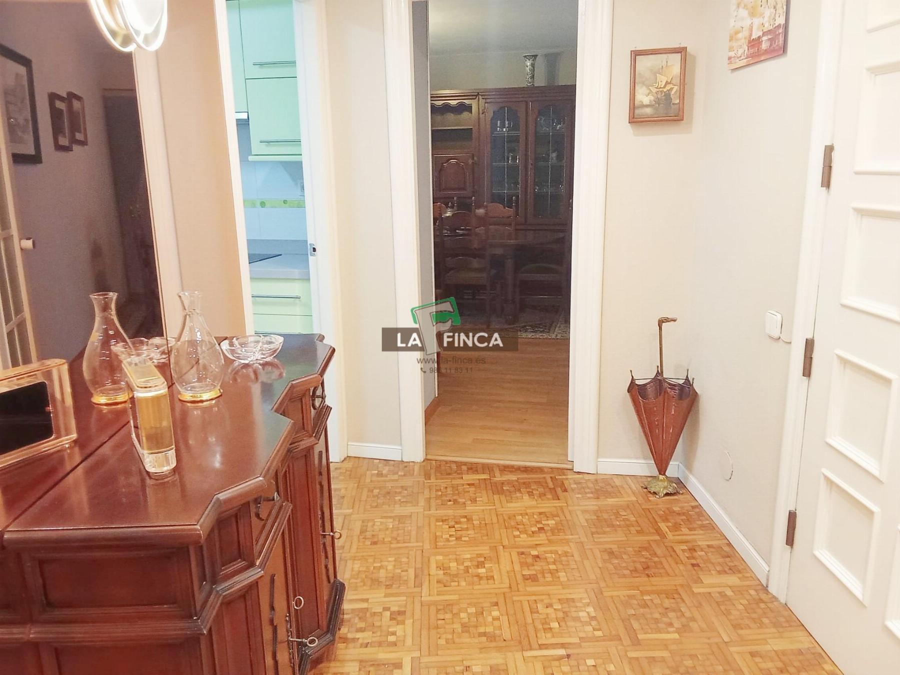 For rent of flat in Oviedo