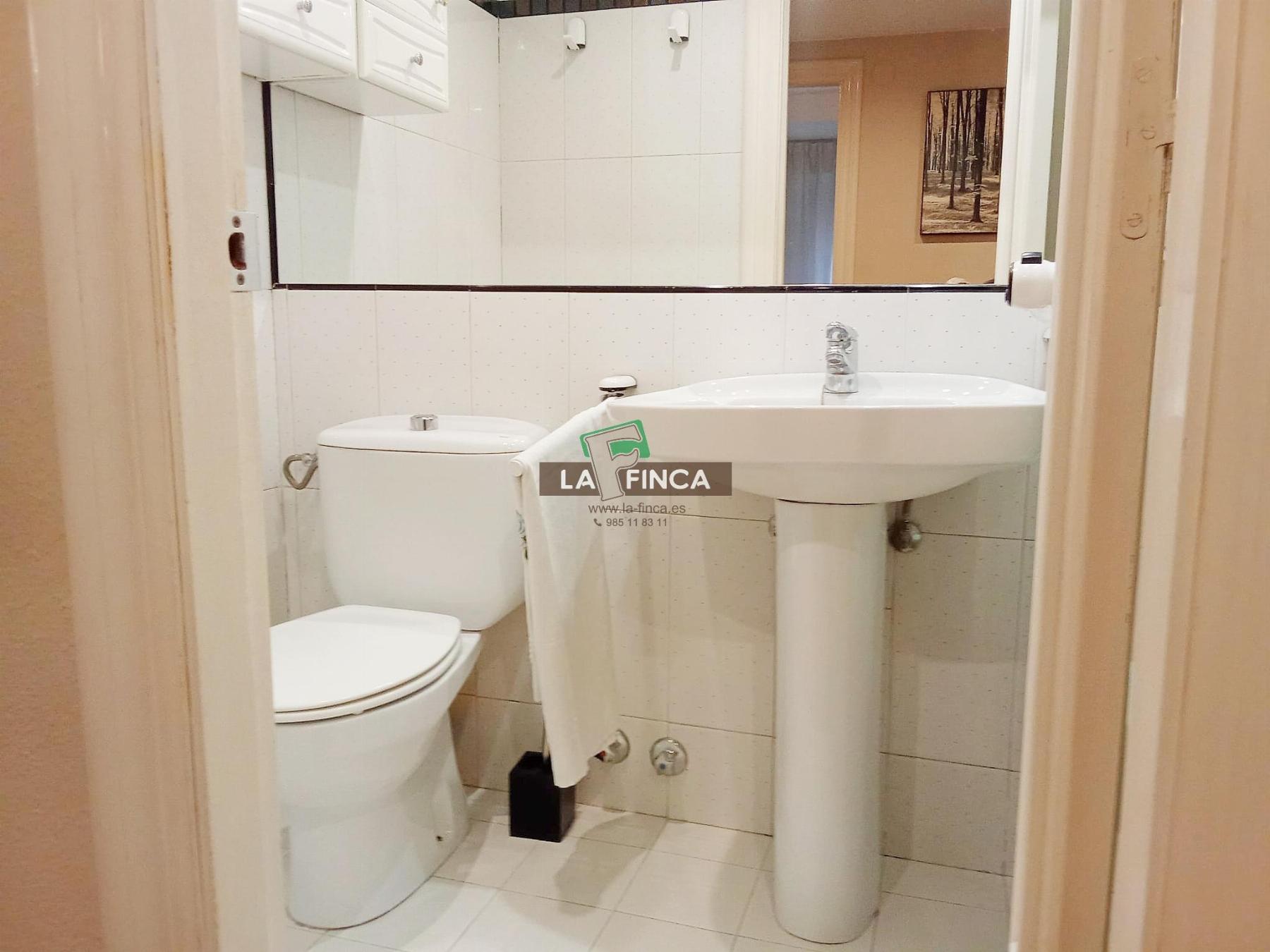 For rent of flat in Oviedo