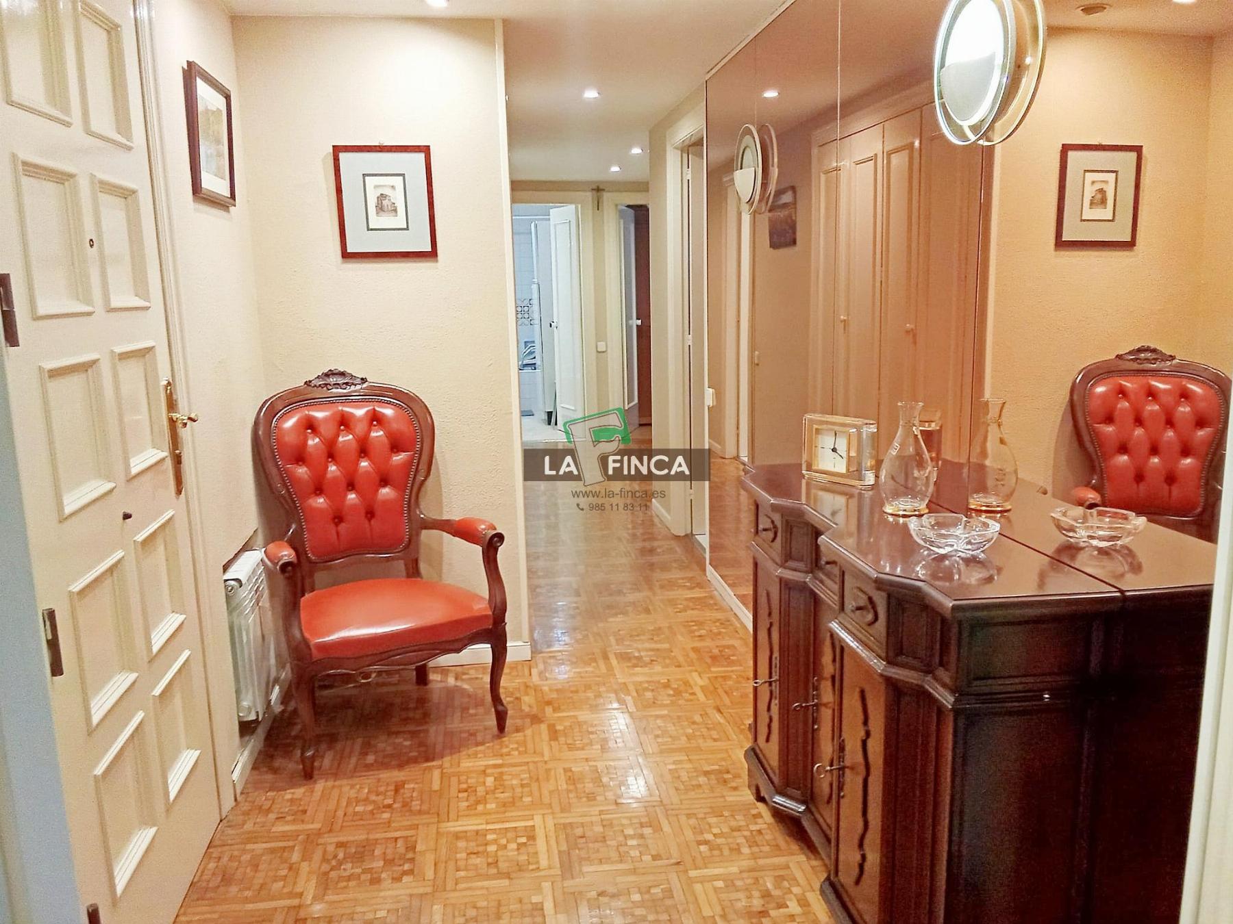 For rent of flat in Oviedo