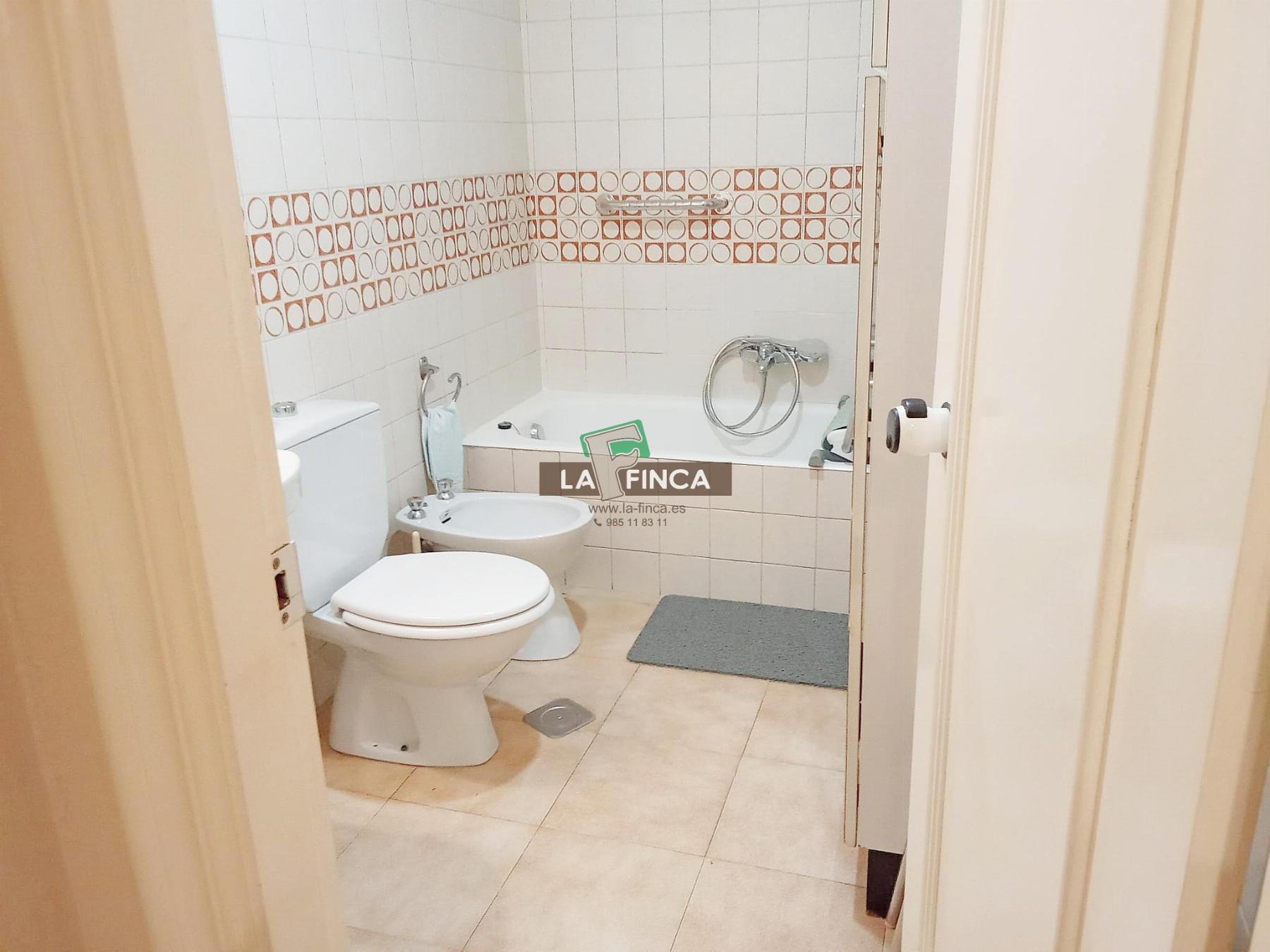 For rent of flat in Oviedo