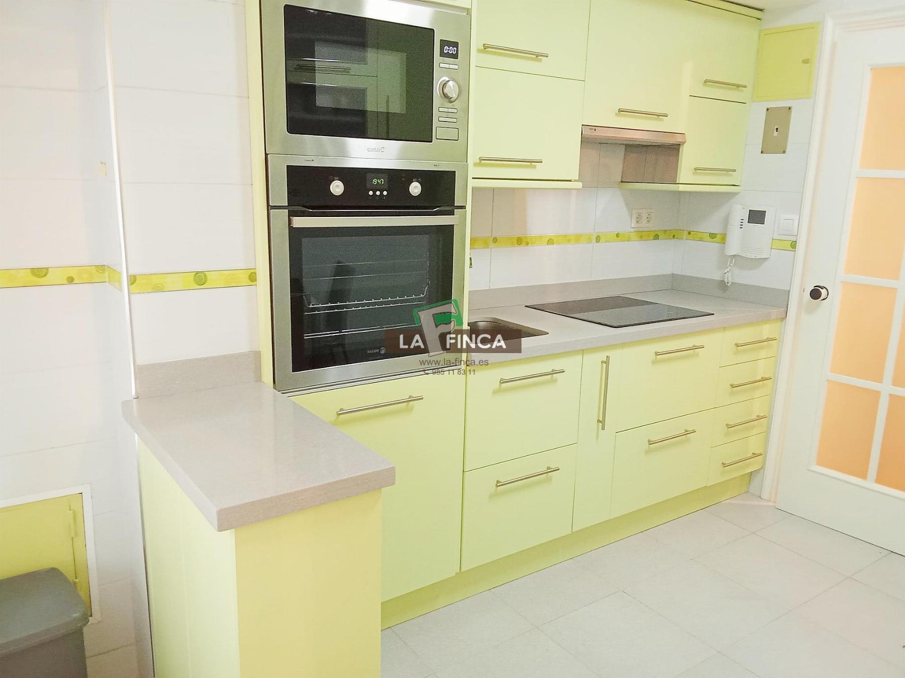 For rent of flat in Oviedo