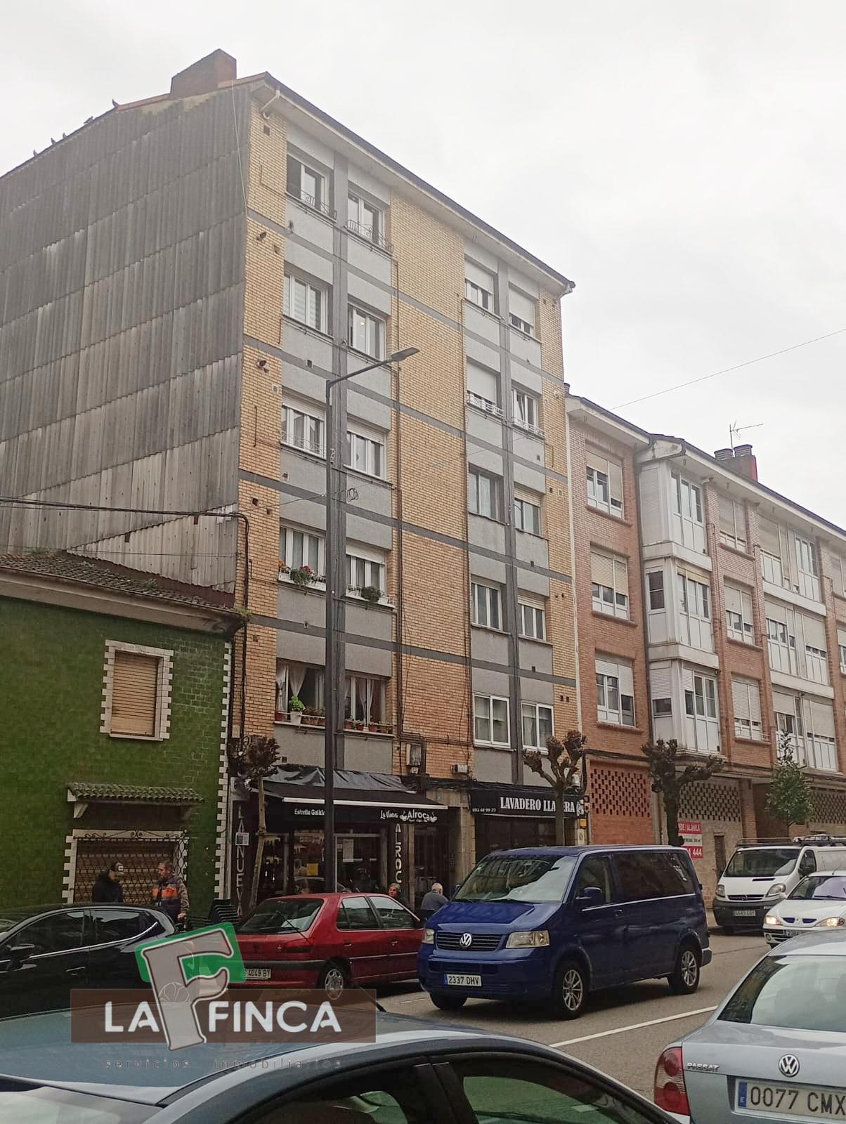 For sale of flat in Llanera