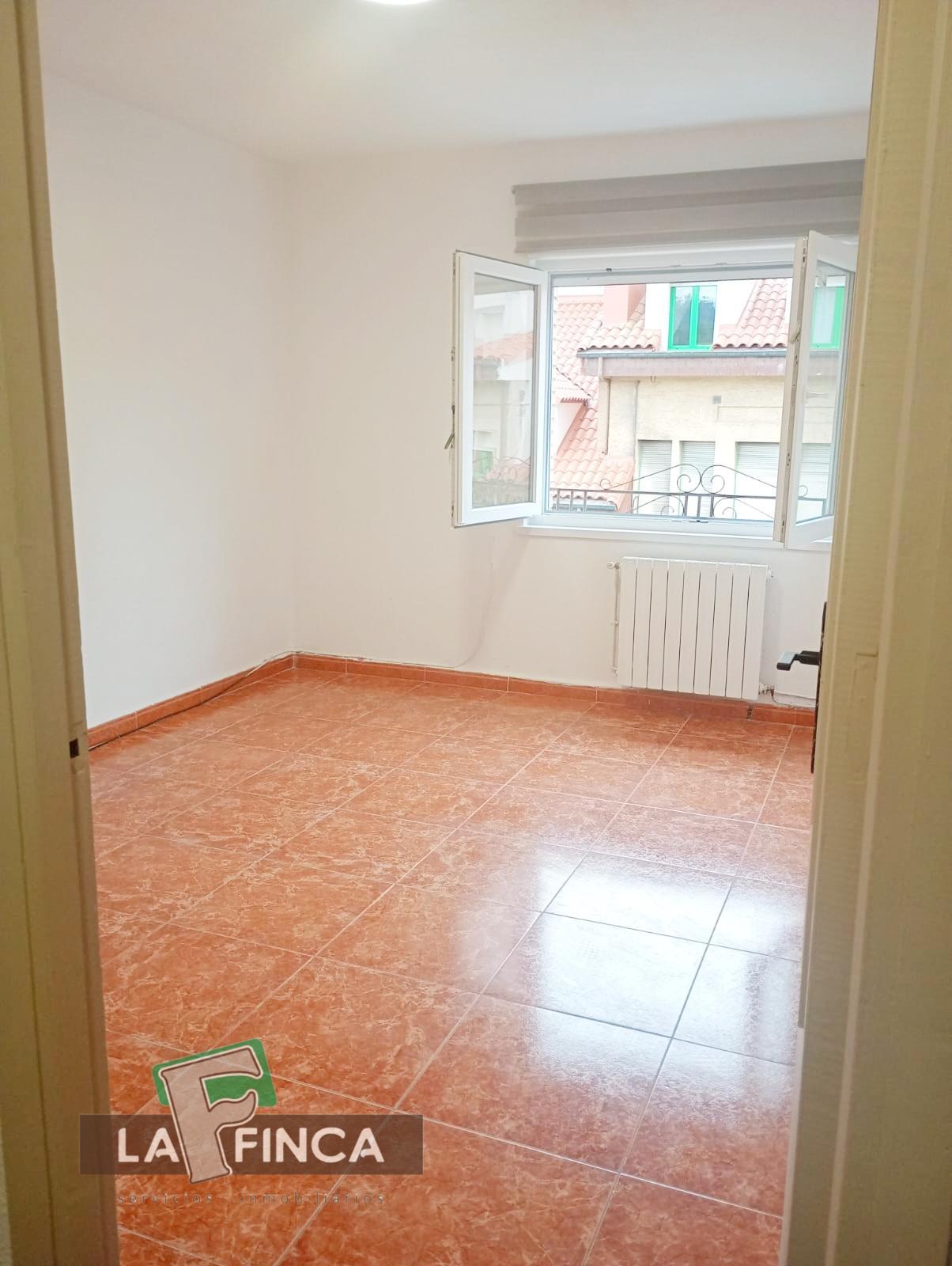 For sale of flat in Llanera