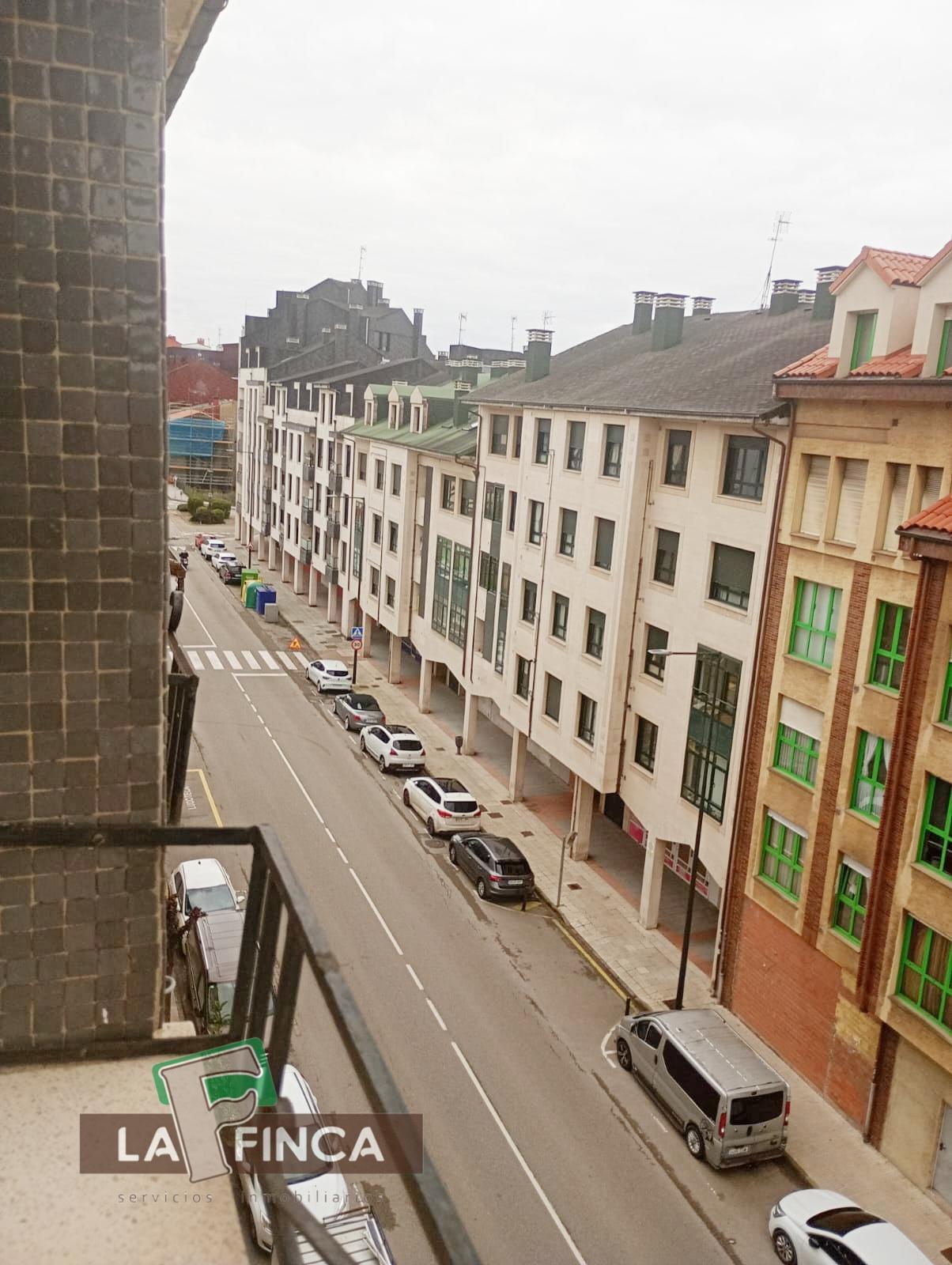 For sale of flat in Llanera