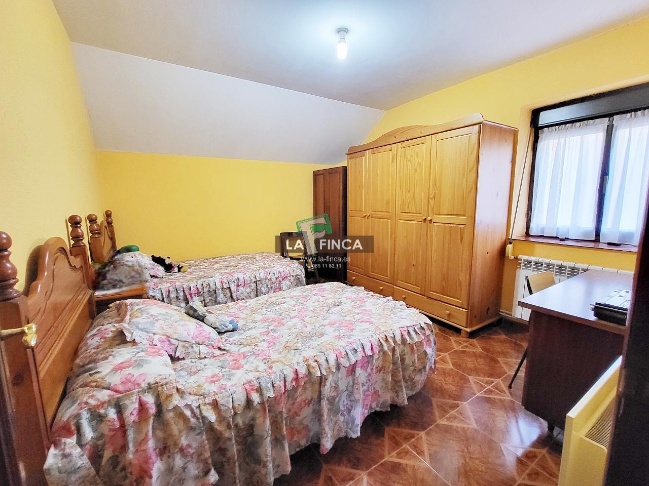 Venta de casa en Candamo