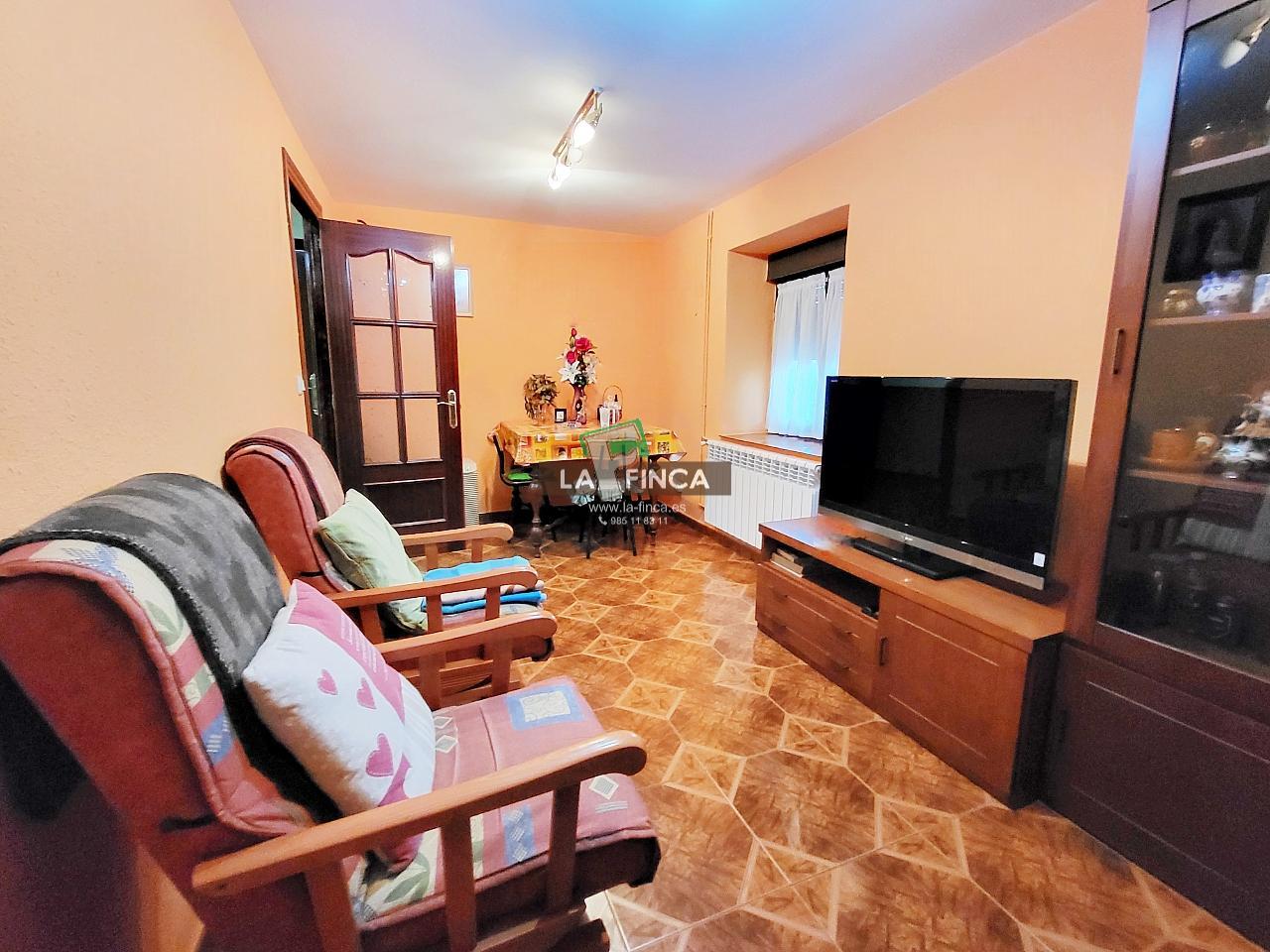 Venta de casa en Candamo