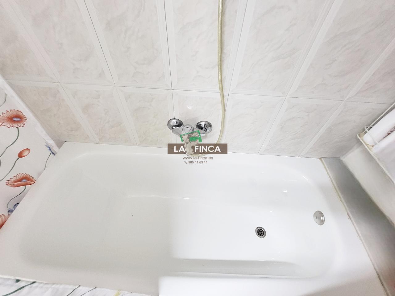 Venta de casa en Candamo