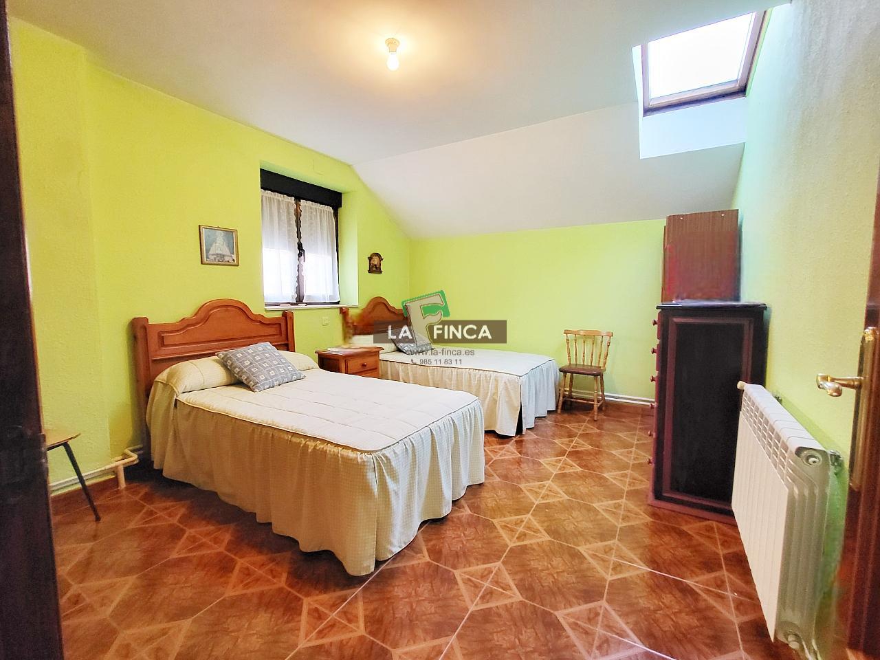 Venta de casa en Candamo