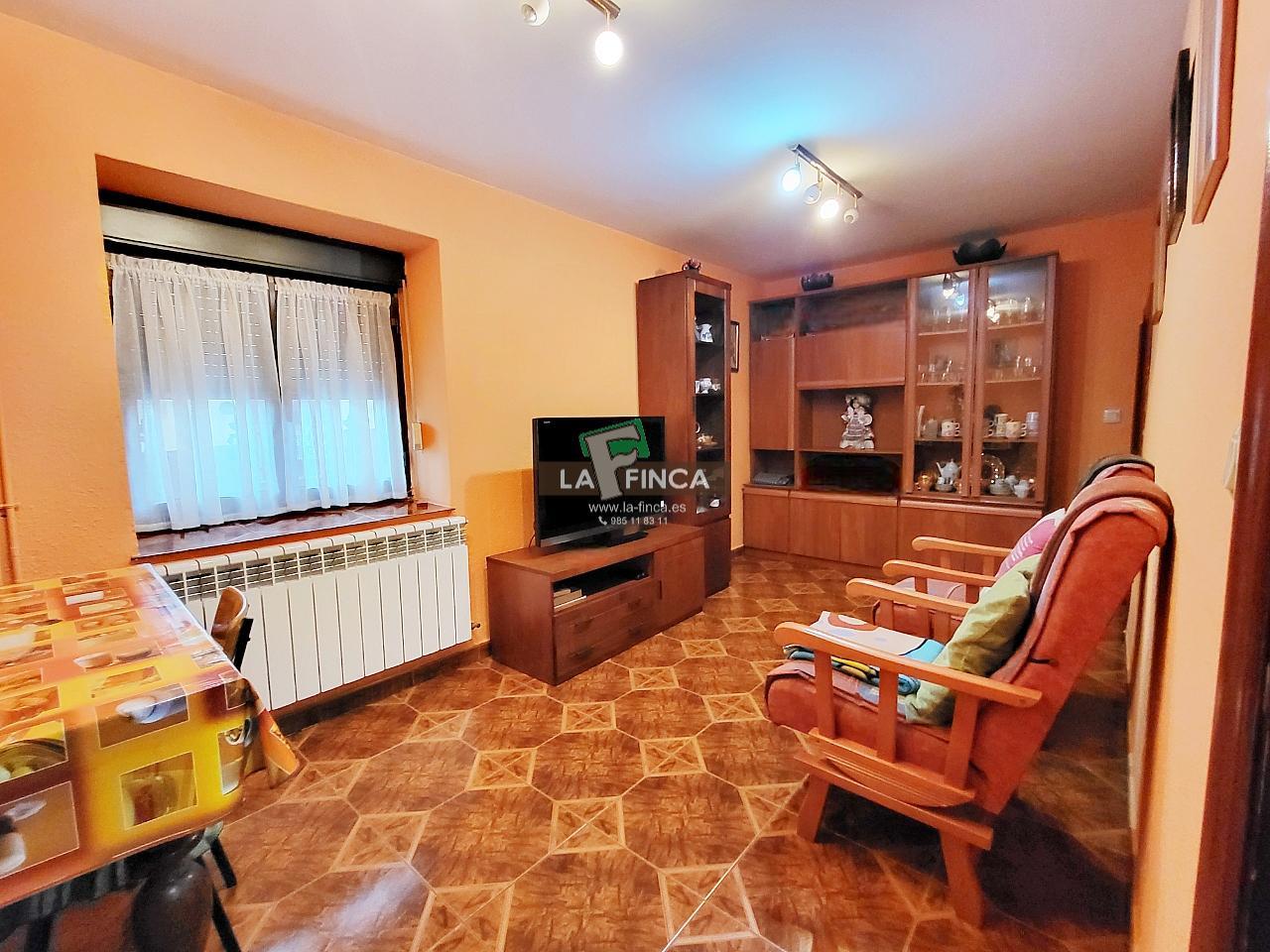 Venta de casa en Candamo