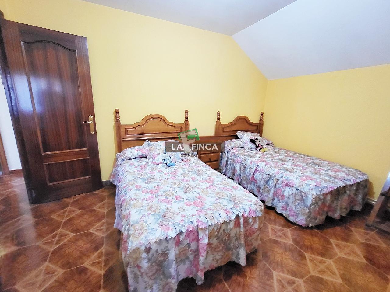 Venta de casa en Candamo