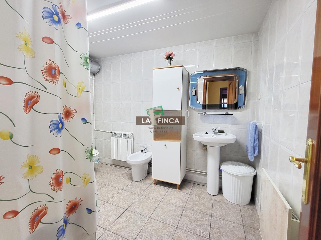 Venta de casa en Candamo