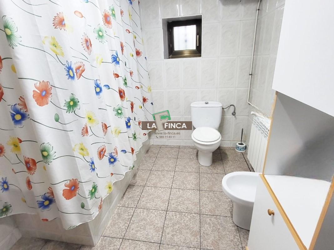 Venta de casa en Candamo