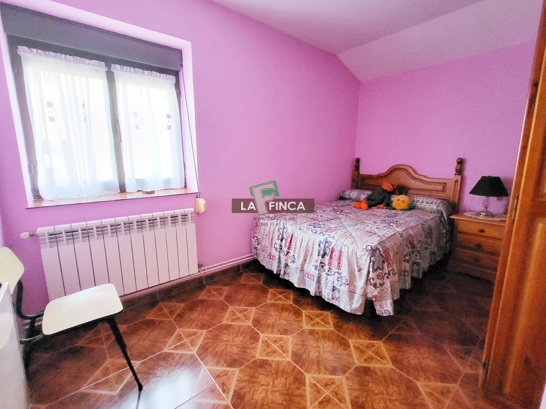 Venta de casa en Candamo