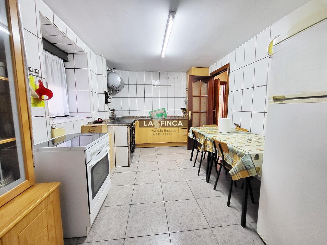 Venta de casa en Candamo