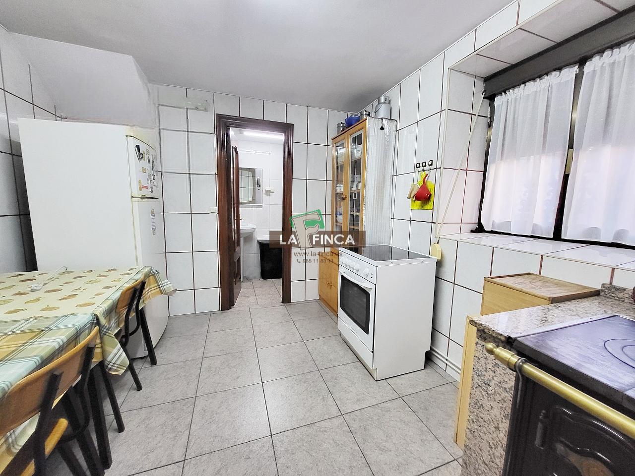 Venta de casa en Candamo